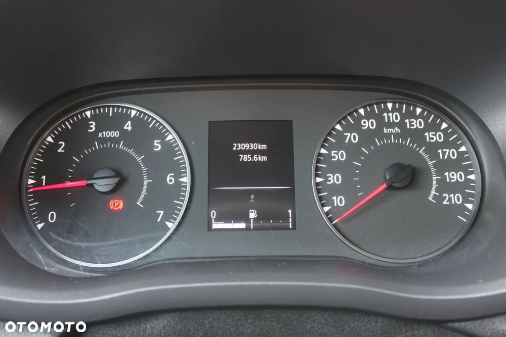 Nissan NV400 - 16