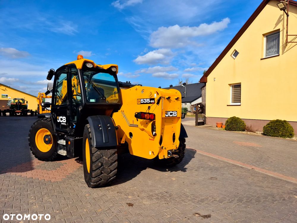JCB 535 95 Agri Super 541 70 535 125 Agri Super 536 70 530 70 MANITOU CLAAS - 6