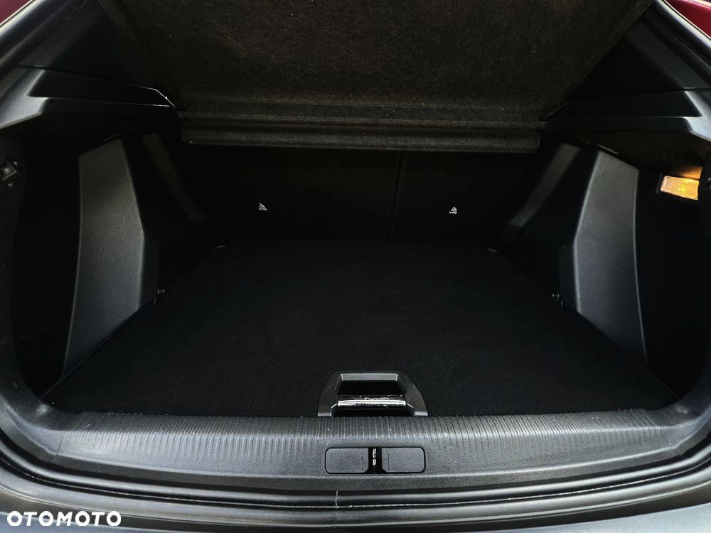 Peugeot 2008 1.5 BlueHDi Allure Pack S&S EAT8 - 35