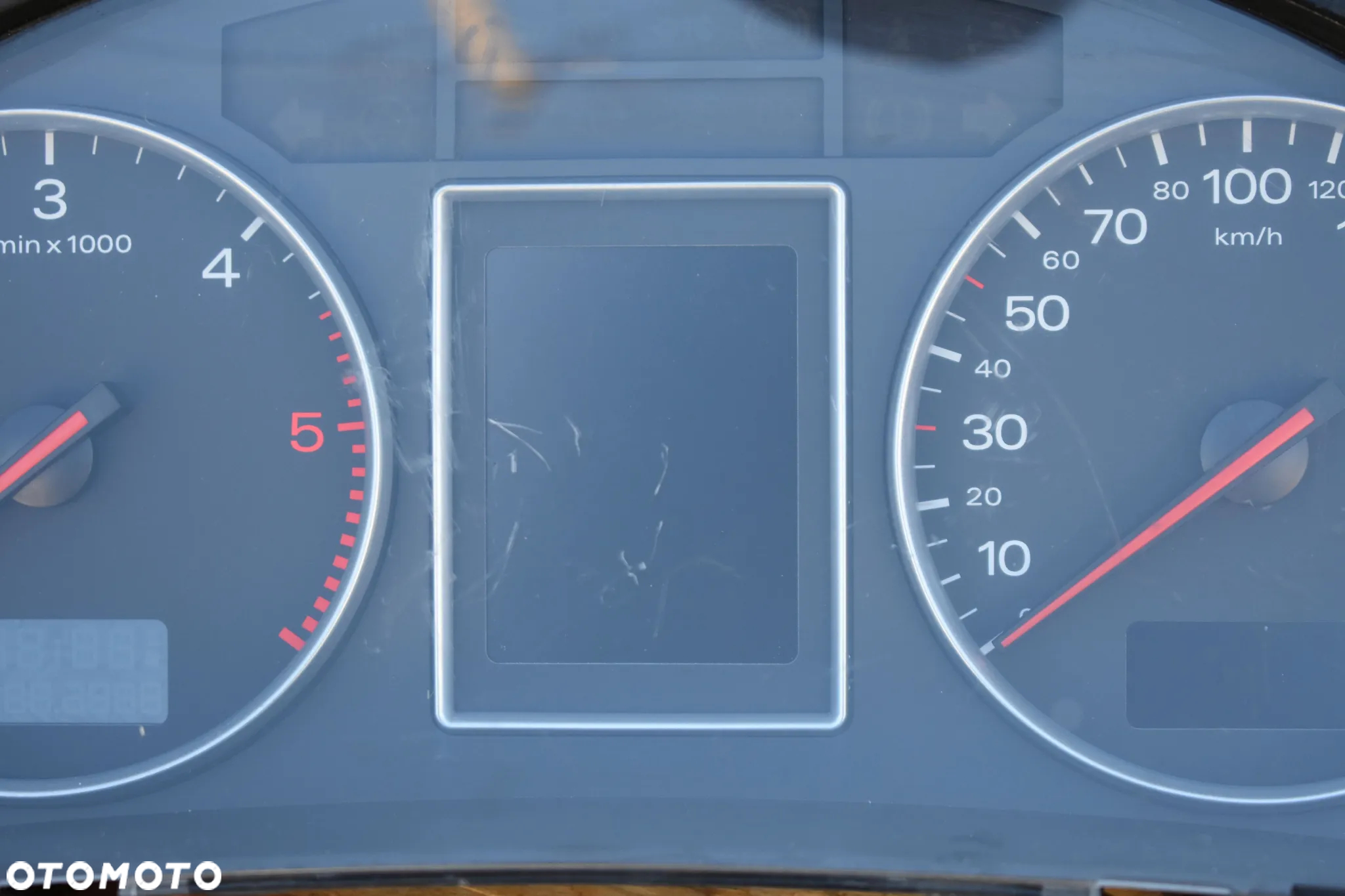 LICZNIK ZEGARY AUDI A4 B6 1.9TDI 8E0920930R - 2