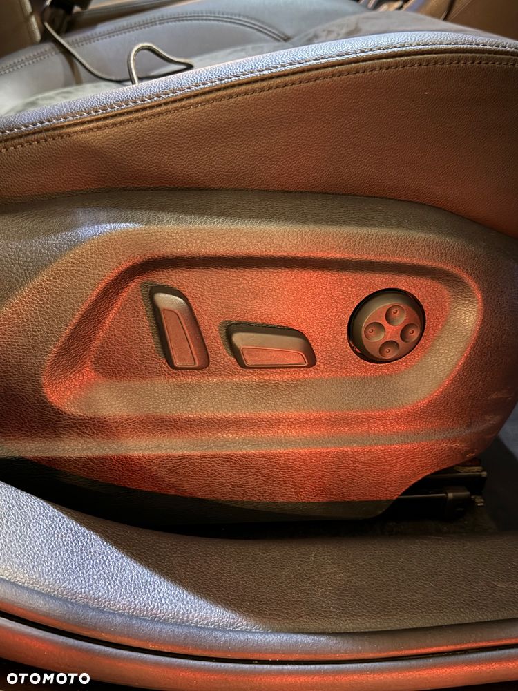 Volkswagen Sharan 2.0 TDI BMT Highline - 18