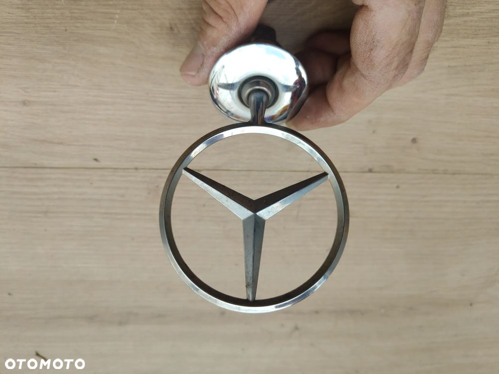 MERCEDES W210 W211 W220 W221 W203 W212 CELOWNIK MASKI EMBLEMAT ZNACZEK - 23