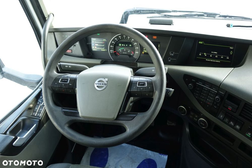 Volvo FH 500 GLOBETROTTER / EURO 6 / STANDARD / AUTOMAT / KLIMATYZACJA POSTOJOWA / LODÓWKA / 2 ZBIORNIKI - 25
