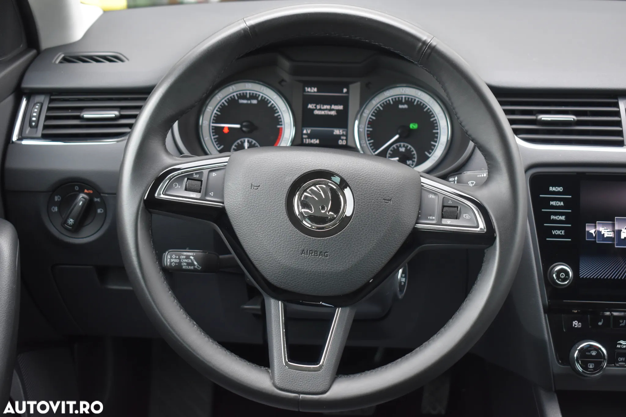 Skoda Octavia 2.0 TDI DSG Ambition - 8