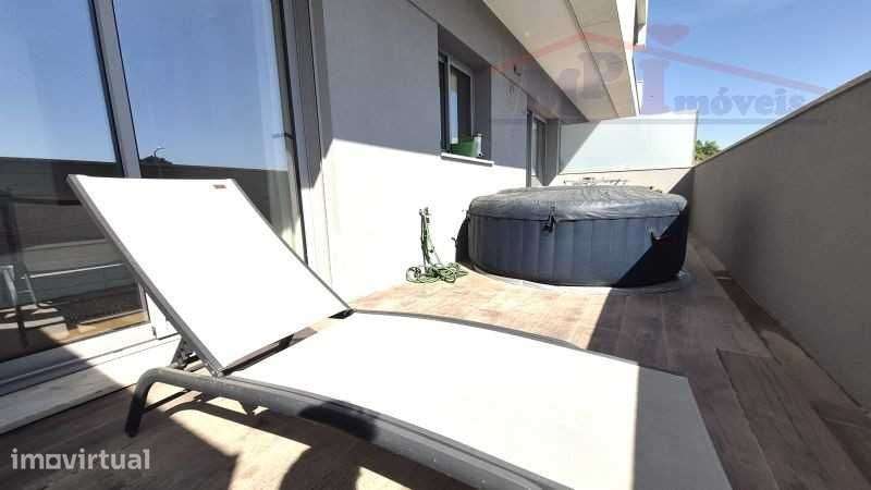 Excelente T1 c/box e com terraço - Grande imagem: 5/12