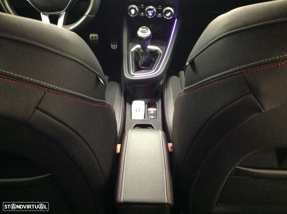 Renault Clio 1.0 TCe RS Line - 35