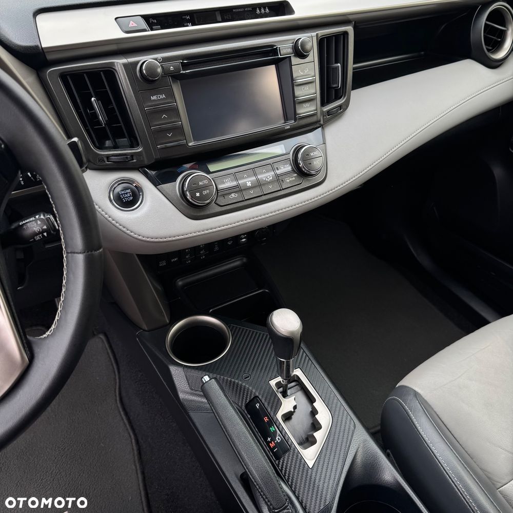 Toyota RAV4 - 23