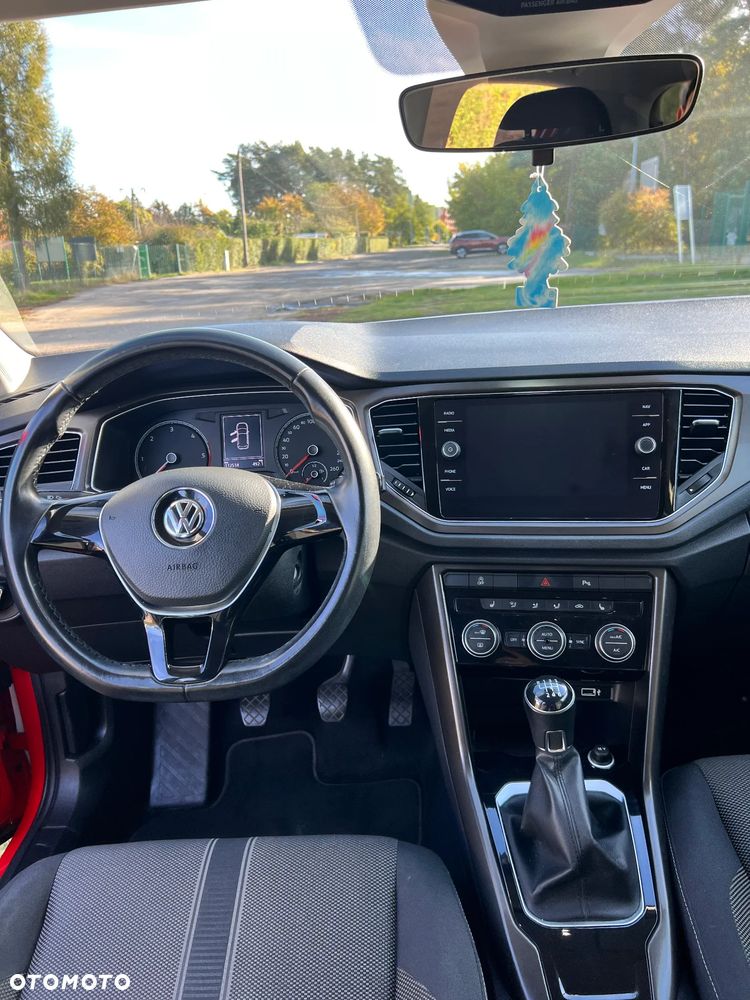 Volkswagen T-Roc - 16