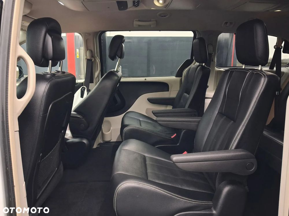 Chrysler Town & Country 3.6 Touring - 18