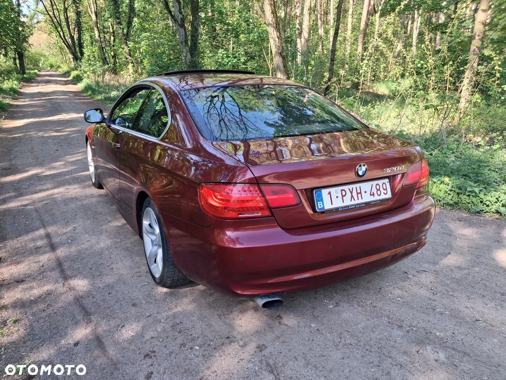 BMW Seria 3 320d DPF Edition Fleet Sport - 4