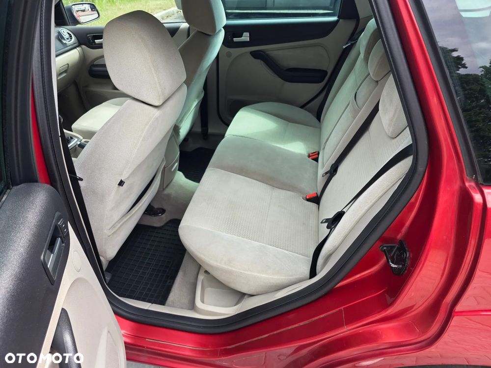 Ford Focus 2.0 TDCi Ghia - 7