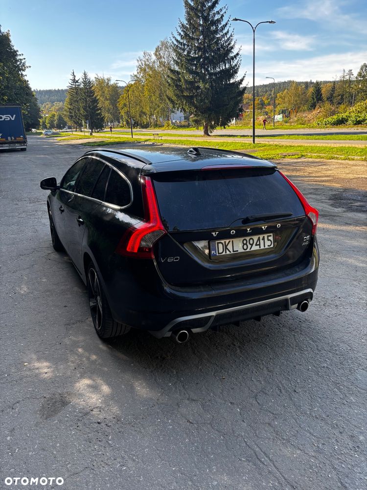 Volvo V60 D5 AWD R-Design - 5