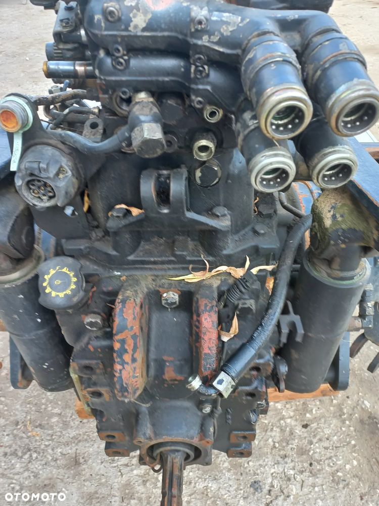 Części skrzyni biegów new holland,case,22647000,47126619,47126736,44980020,5197570,47131252,5198194,R902493582,1525503725,47124320,47127186,KOSZ,wałek,obudowa,most,atak,rozdzielacze hydrauliczne,pompahydrauliki,zwolnice,podnośnik,synchronizator,rewers,ramiona,wom. - 15