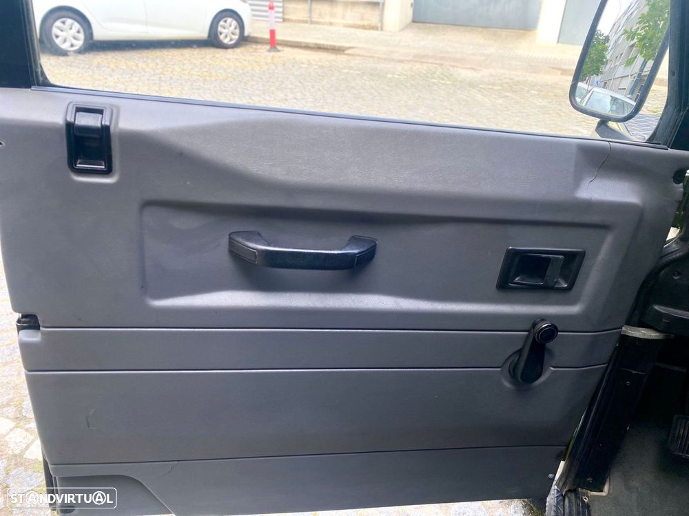 Land Rover Defender 110 2.5 TD5 Metal Top - 15