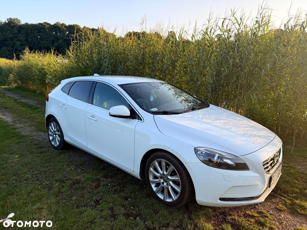 Volvo V40 D2 Momentum - 2