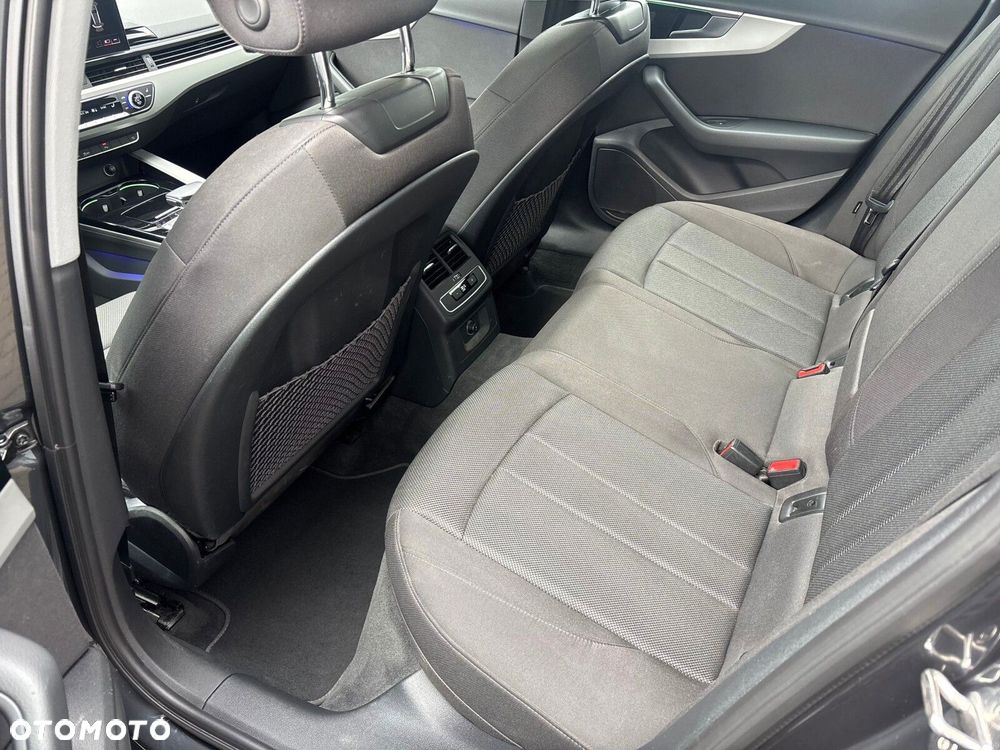Audi A4 Avant - 27