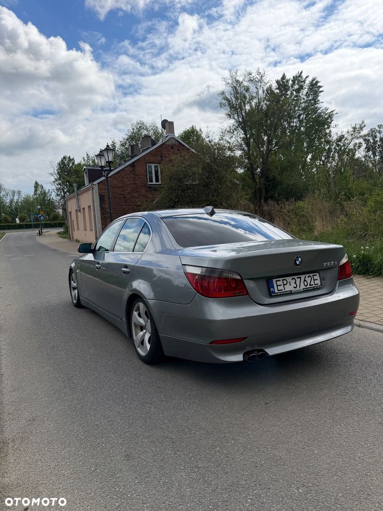BMW Seria 5 525d - 17