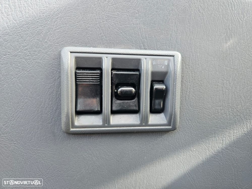 Toyota HiAce 2.4 D LXH12LG - 30