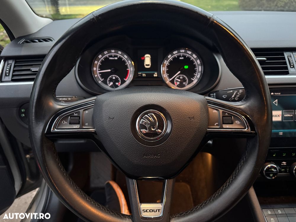 Skoda Octavia Combi Diesel 2.0 TDI 4X4 DSG Scout - 10