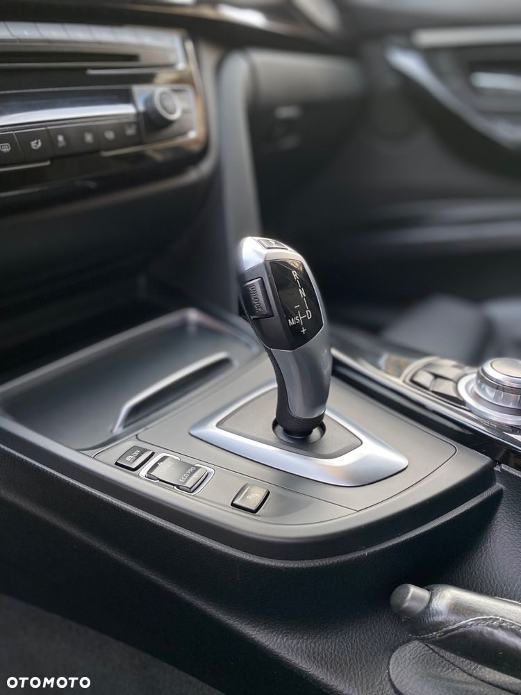 BMW Seria 3 318d - 17