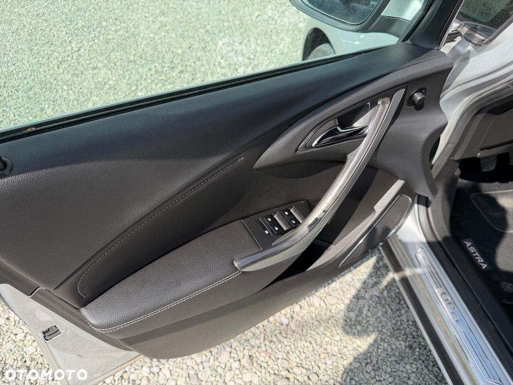 Opel Astra 1.6 Design Edition - 28
