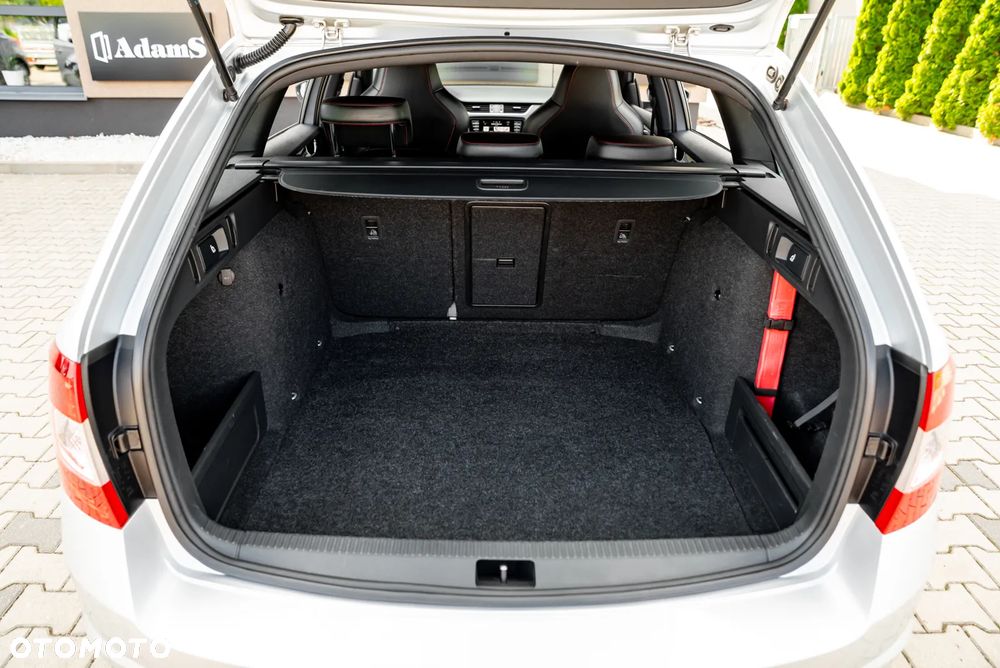 Skoda Octavia 2.0 TDI DSG RS - 39
