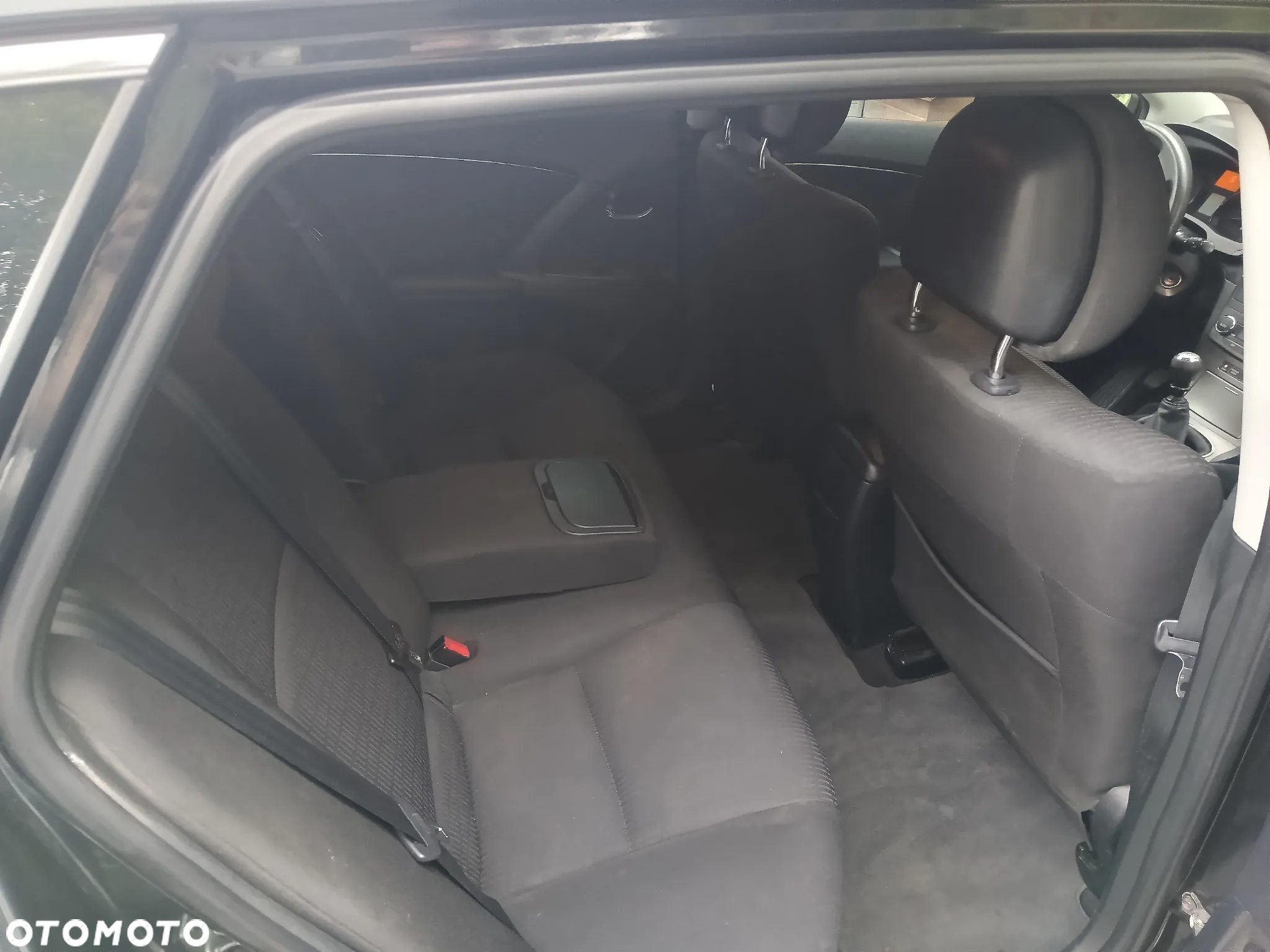 Toyota Avensis 2.2 D-4D 2010 - 7