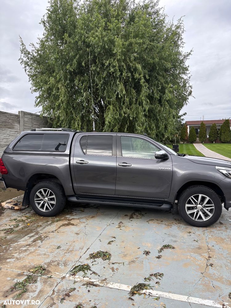 Toyota Hilux ver-4x4-double-cab-a-t-invincible - 4