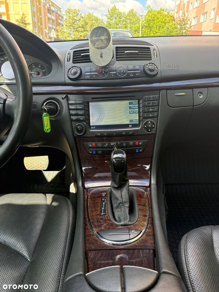 Mercedes-Benz Klasa E 320 CDI Classic - 32