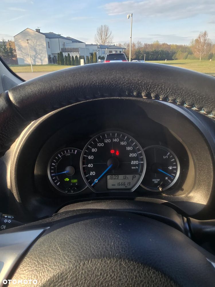 Toyota Yaris Hybrid 100 Premium - 9