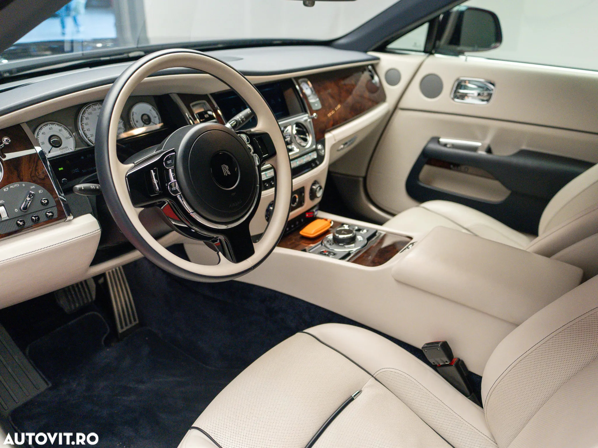 Rolls-Royce Dawn Standard - 16
