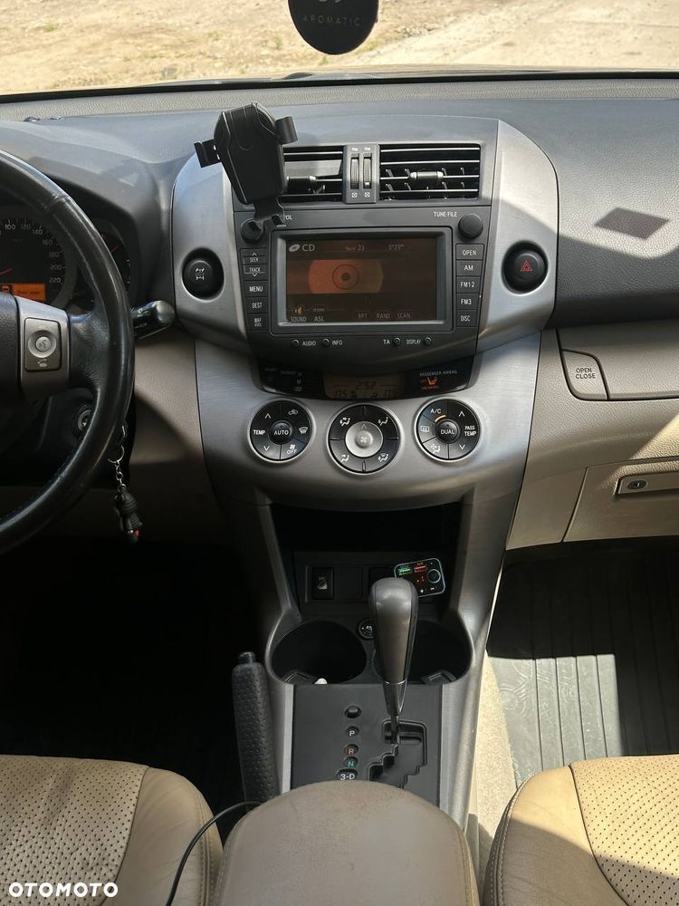 Toyota RAV4 2.0 VVT-i Premium - 13
