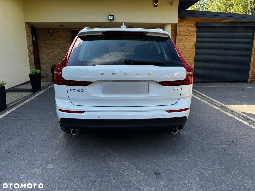 Volvo XC 60 T4 Momentum Pro - 6