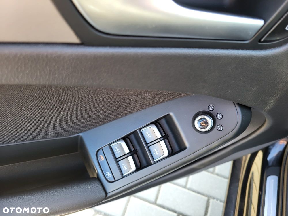 Audi A4 Avant 2.0 TDI S tronic - 13