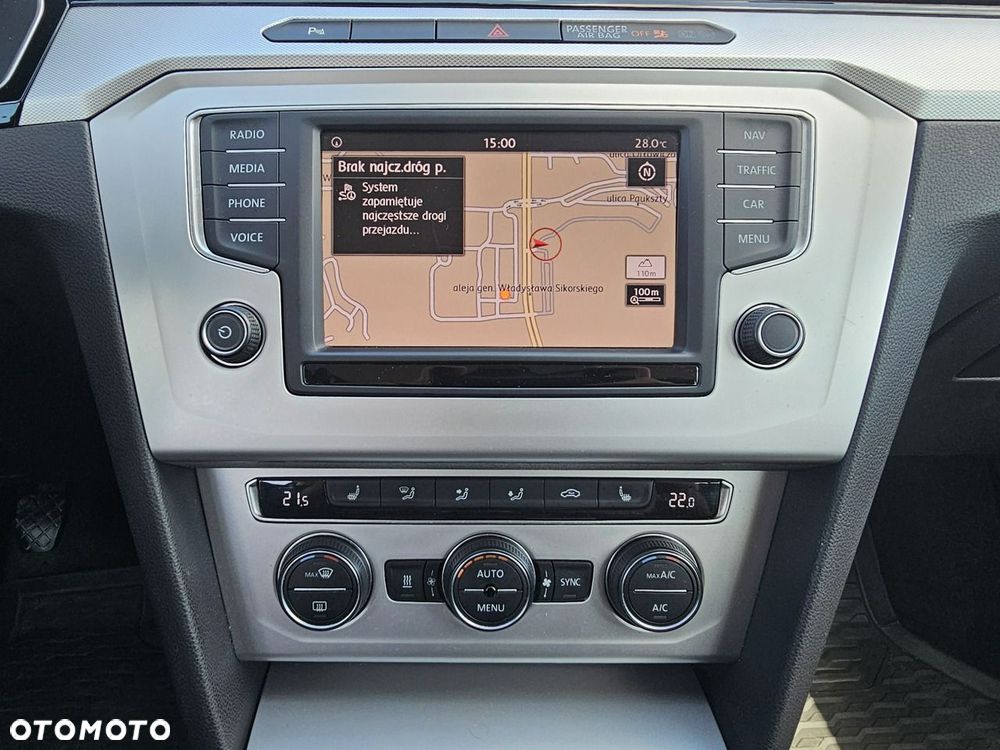 Volkswagen Passat - 16