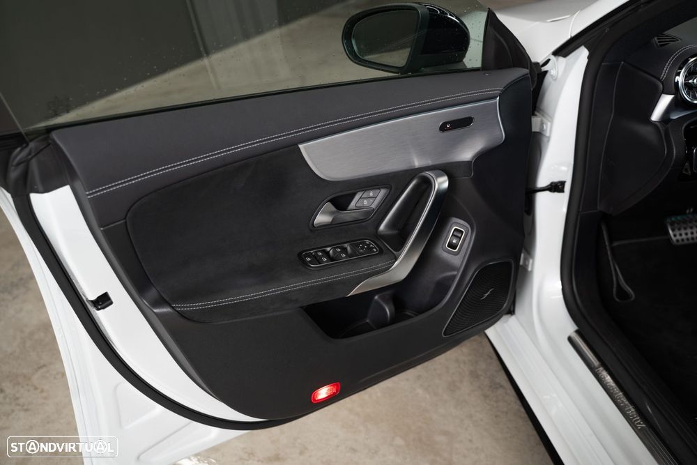 Mercedes-Benz CLA 250 e 8G-DCT AMG Line - 19