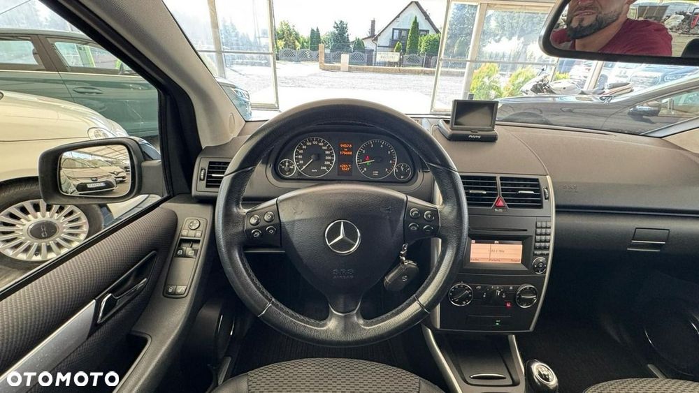 Mercedes-Benz Klasa A 160 BlueEfficiency - 32