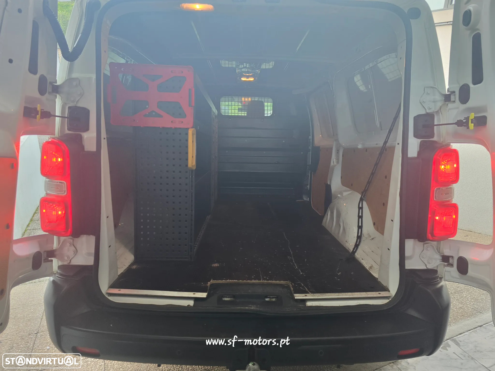 Peugeot Expert L2H1 - 19