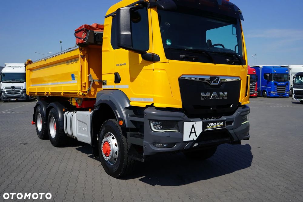 MAN TGS / 26.430 / EURO 6 / WYWROTKA / 6 X 6 / HYDROBURTA - 32