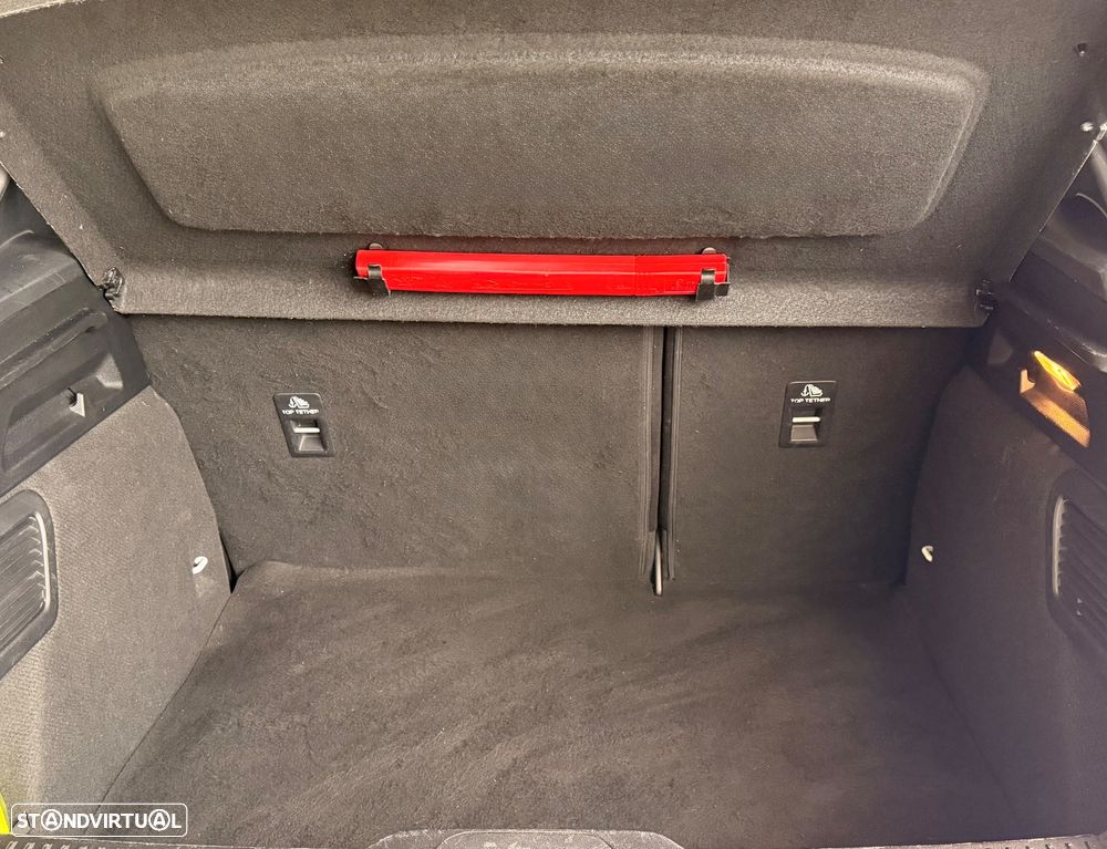 Ford Focus 1.0 EcoBoost MHEV ST-Line - 28