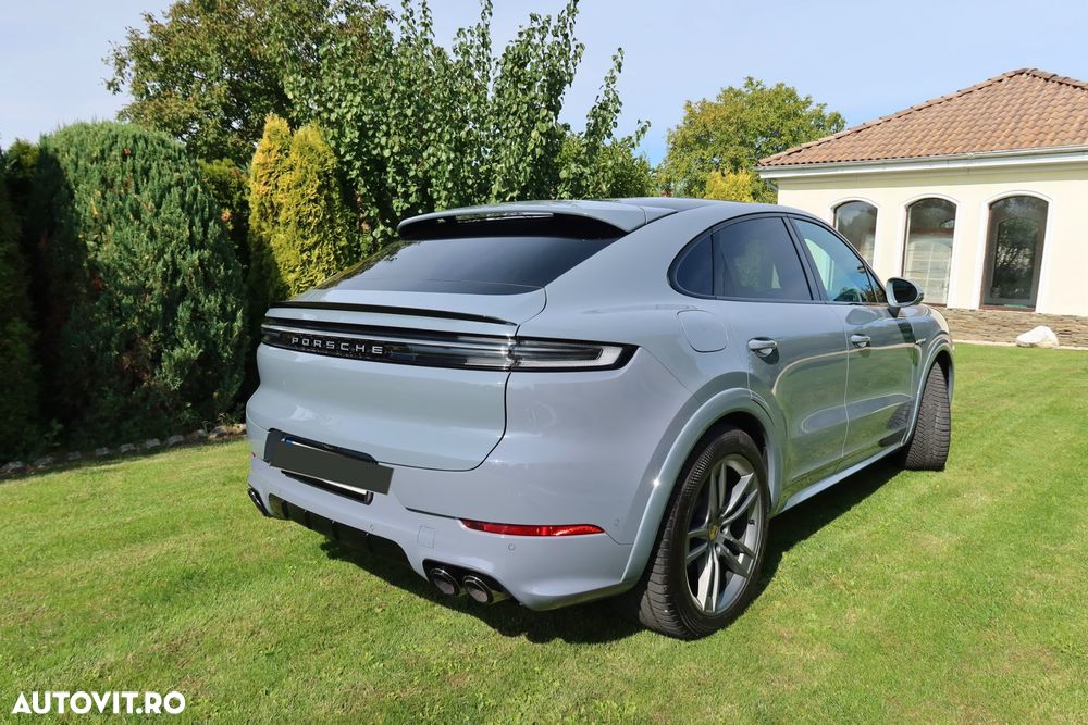 Porsche Cayenne Coupe - 3