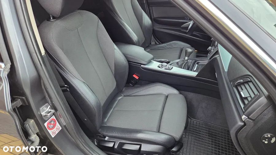 BMW Seria 3 320d Efficient Dynamics Edition Sport Line - 25