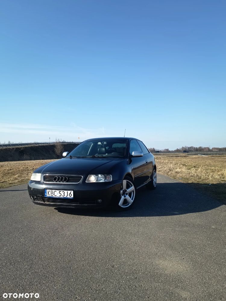 Audi A3 3-drzwiowe 1.8 Ambition - 1