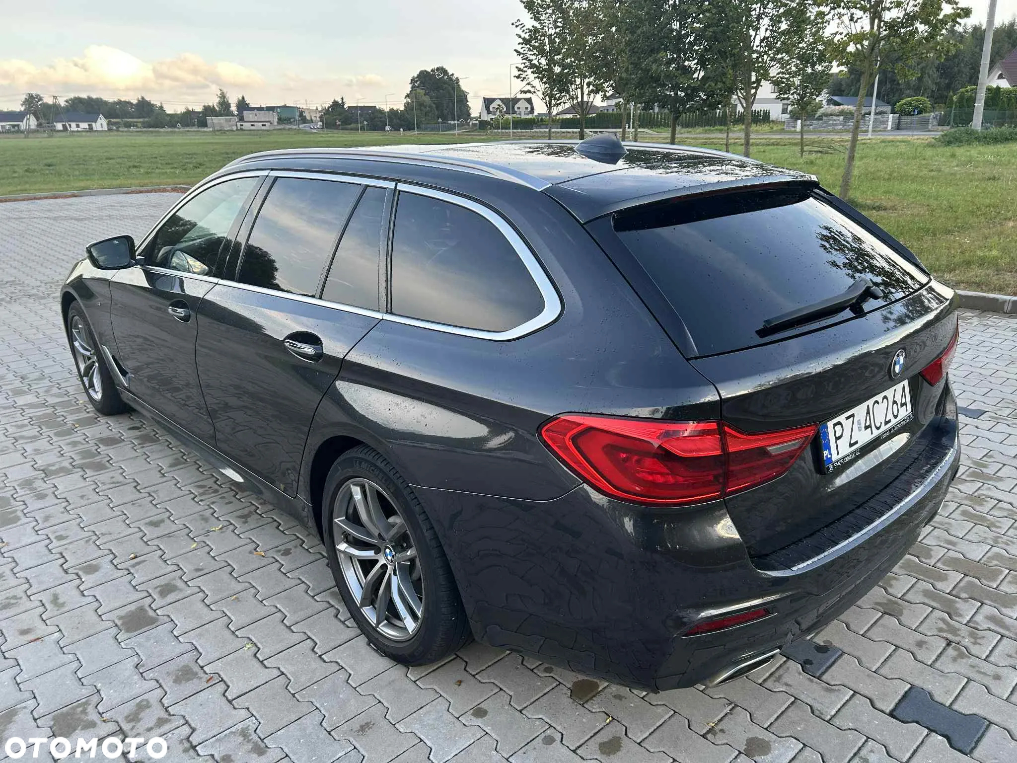 BMW Seria 5 520d M Sport - 9