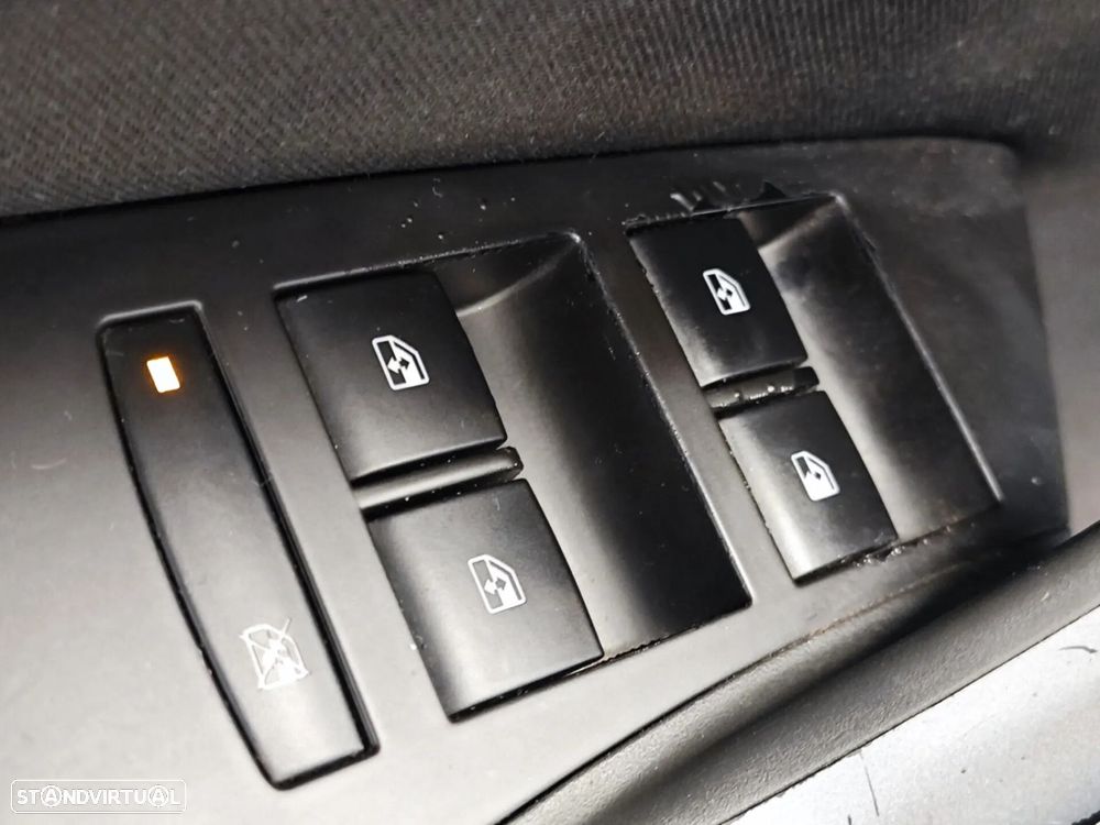 Opel Astra 1.3 CDTi Executive Start/Stop - 31