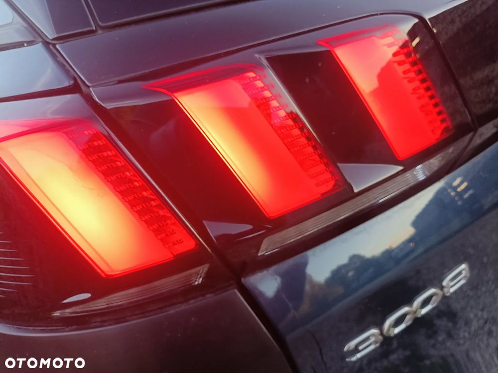 Peugeot 3008 1.5 BlueHDi Allure Pack S&S EAT8 - 38