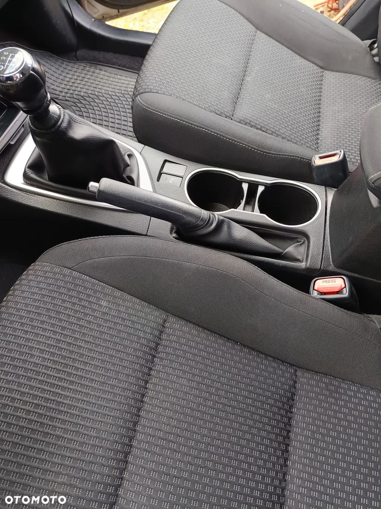 Toyota Corolla 1.4 D-4D Premium - 17