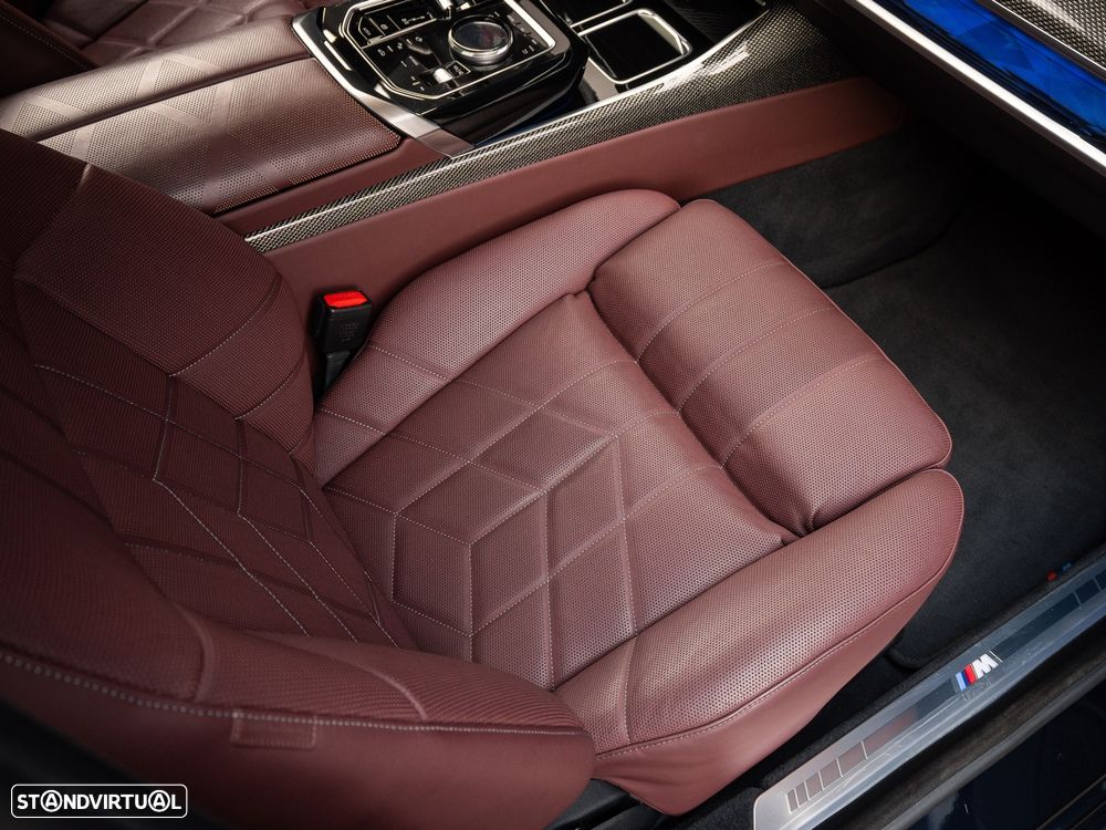 BMW 760 M760e xDrive - 29