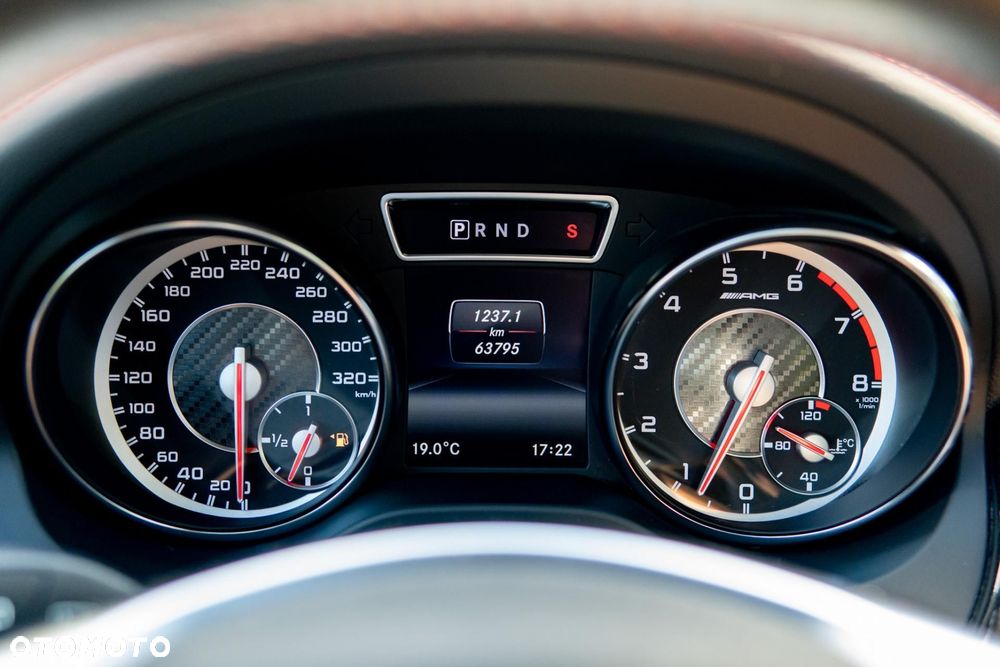 Mercedes-Benz GLA 45 AMG 4-Matic Edition 1 - 33