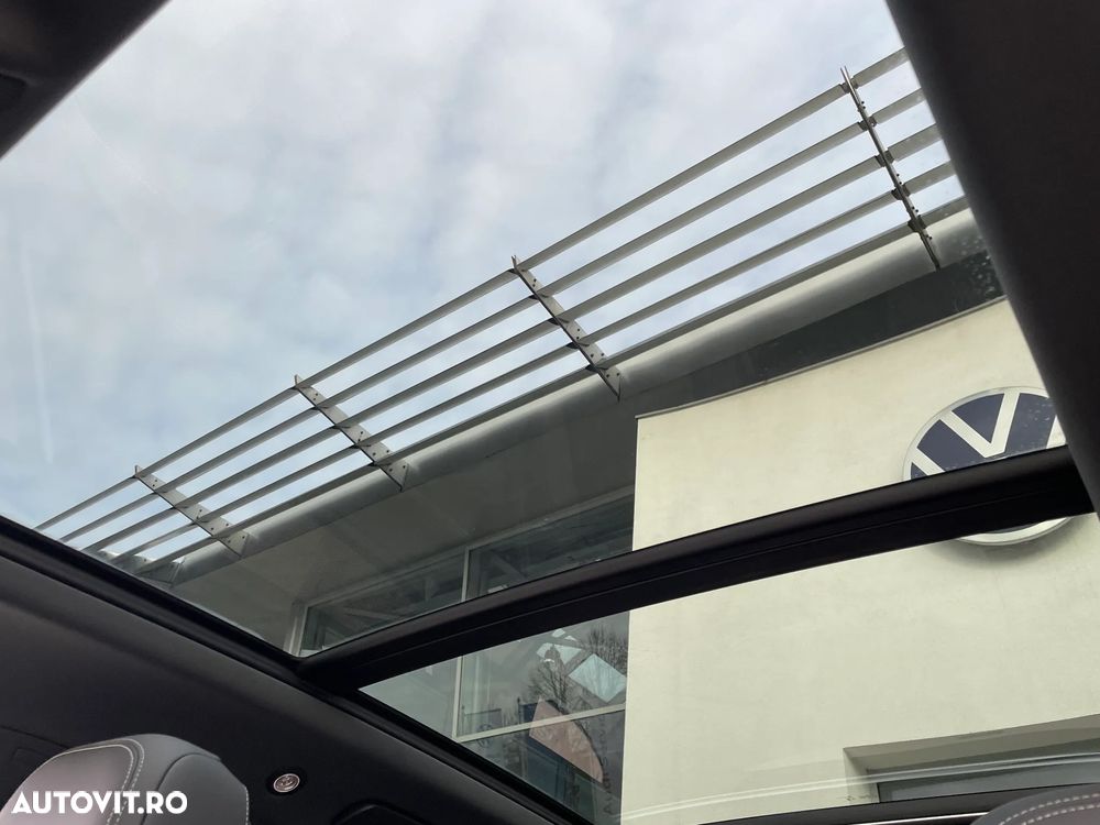 Volkswagen Touareg - 34